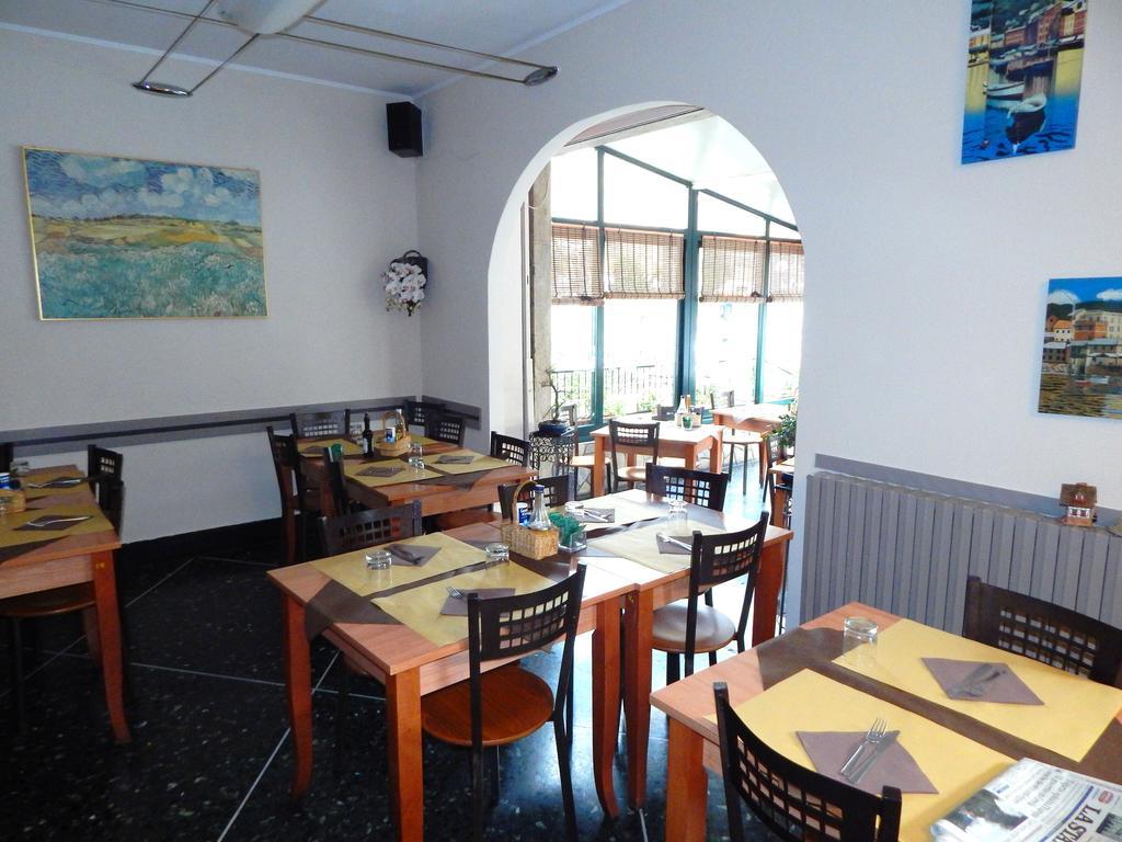 Albergo Torino Albenga Exterior photo
